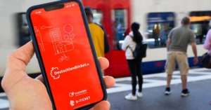 Überregional, Nutzer müssen zittern: Deutschlandticket-Preis soll bald erneut steigen