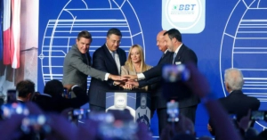 Überregional, Erster Durchbruch im Brennerbasistunnel