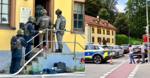 Biberach, SEK stürmt Wohnung in Biberach: Mann verschanzt sich mit Messer