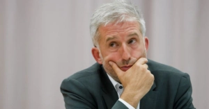 Überregional, Palmer kritisiert mangelnde Unterstützung bei Streit in Zug